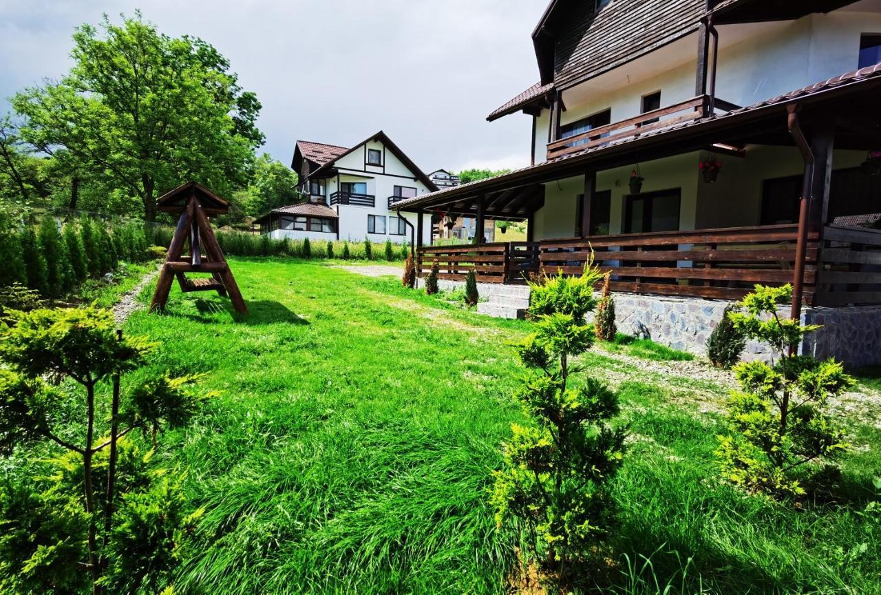 Casuta Vulpitei Villa Kispredeál Kültér fotó